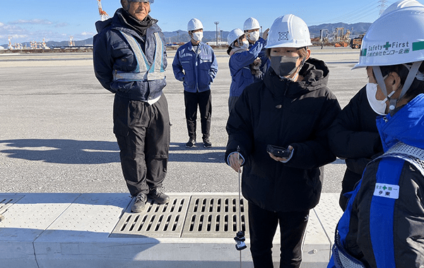 土木の日BUILD OITAバスツアー 最新の測量機器も体験